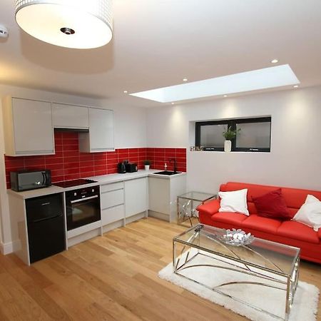 לונדון Lovely One Bed Apartment-Near All Transport-Village-Freeparking מראה חיצוני תמונה