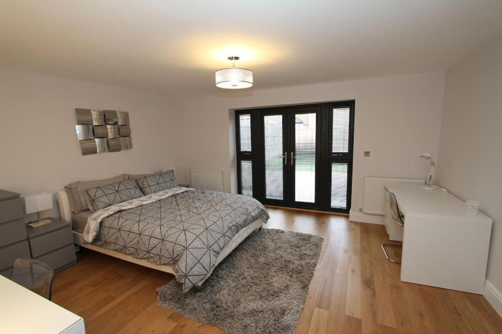 לונדון Lovely One Bed Apartment-Near All Transport-Village-Freeparking מראה חיצוני תמונה