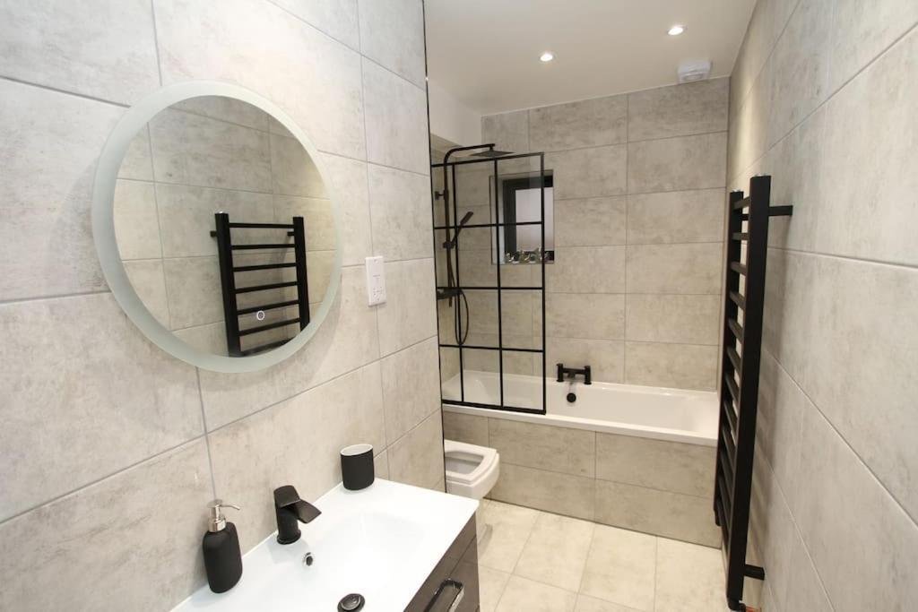 לונדון Lovely One Bed Apartment-Near All Transport-Village-Freeparking מראה חיצוני תמונה